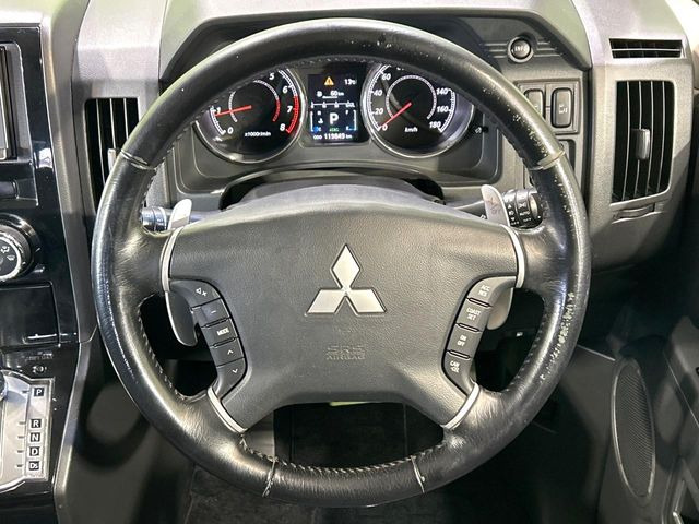 �y�����v�����X�e�A�����O�z�㎿�Ȋv���g�p���邱�ƂŁA��ɂ����������݂ƂĂ��^�]���₷���n���h���ł���