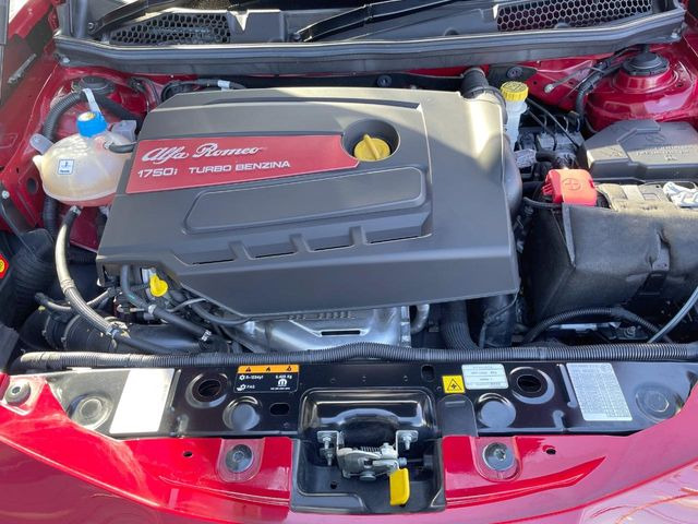 �����X�ł́A�e���[�J�[�̐�p�f�f�e�X�^�[�𓱓��B���Ǝ��i�����e�N�j�J���X�^�b�t���풓���Ă���܂��̂ŁA������̍ۂɂ����S���Ă����p���������܂��B