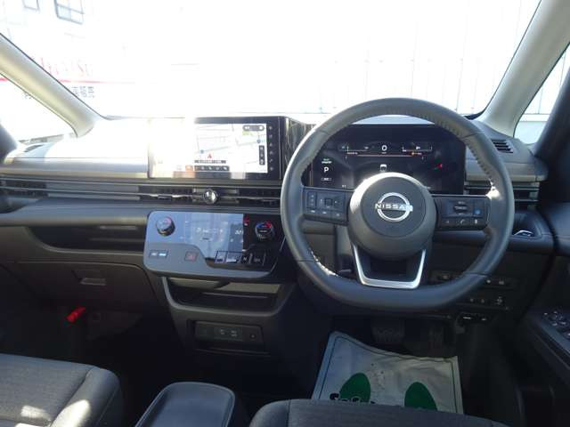 セレナ1.4 e-4ORCE ハイウェイスターV 4WD