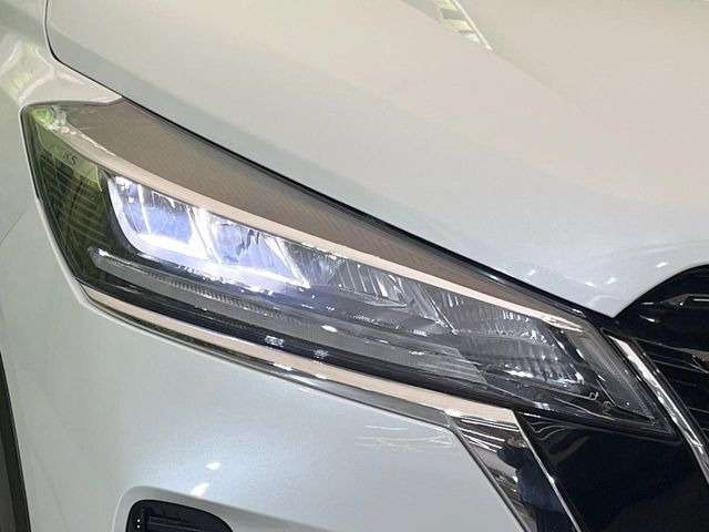 �yLED�w�b�h���C�g�z���V����ԑ��s�����ǍD�Ȏ��E���m�ۂ����S���ĉ^�]�ł��鍂�P�xLED�w�b�h���C�g�𑕔�!�_�����x�������A����d�͂��}�����Ă��܂��B