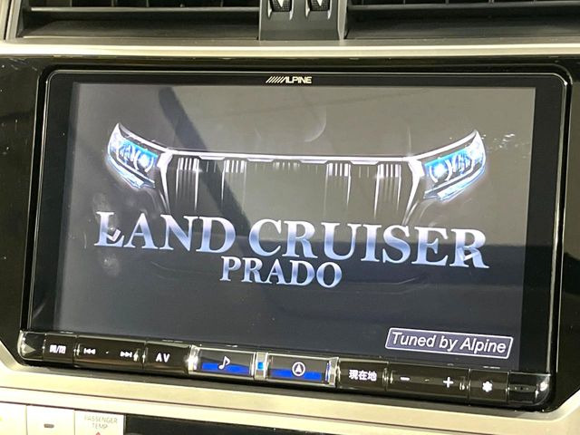 【BIG-X 9インチナビ】人気の大画面BIG-Xナビを装備。専用設計で車内の雰囲気にマッチ!ナビ利用時のマップ表示は見やすく、テレビやDVDは臨場感がアップ!いつものドライブがグッと楽しくなります♪