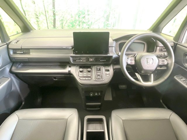 ステップワゴン2.0 e:HEV スパーダ