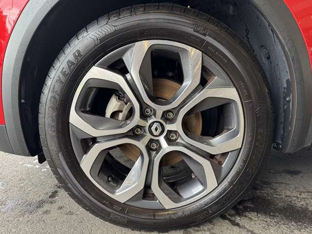 �܂��A���S�����ɂ̓o�b�N����ۂ̈��S�������߂郊�A�N���X�g���t�B�b�N�A���[�g���̗p�����B