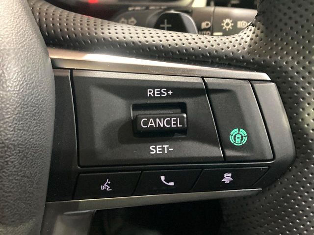 【マイパイロット】高速道路での長距離走行が楽に!!渋滞時と巡回走行のシーンで、アクセル・ブレーキ・ステアリングを自動で制御し、長距離運転の負担を軽減してくれます♪