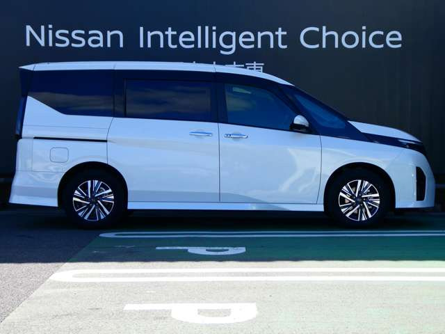 セレナ1.4 e-POWER ハイウェイスターV