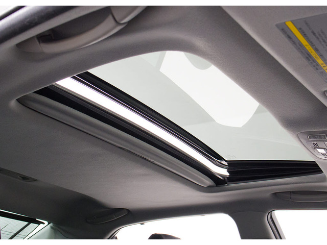 �l�C�����̃T�����[�t���t���Ă��܂�!�㉺�`���g�ɑO��X���C�h�@�\���t���Ă��܂��̂ŁA�l�X�ȃh���C�u�V�[���Ŋ��􂵂Ă���܂�!!�J��������ԓ���Ԃ͋C�����������ł���!����̊����Ă݂ĉ�����!