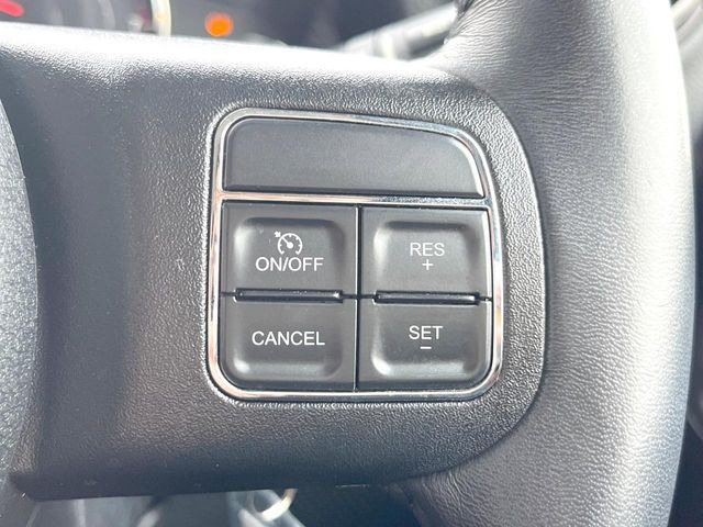 ���I�[�g�N���[�Y�R���g���[��:�������H�⎩���Ԑ�p���H���ɂāA�葬���q���\�ƂȂ�֗��ȋ@�\�ł��B�������ړ��̍ۂł����ɂ����֗��ɂ��g�����������܂���