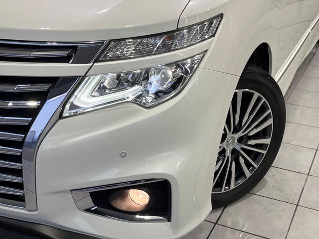 �yLED�w�b�h���C�g�z���V����ԑ��s�����ǍD�Ȏ��E���m�ۂ����S���ĉ^�]�ł��鍂�P�xLED�w�b�h���C�g�𑕔�!�_�����x�������A����d�͂��}�����Ă��܂��B