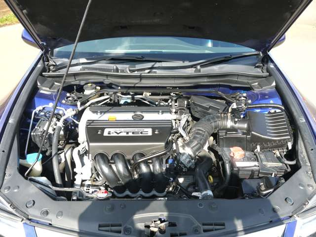 i-VTEC���ڂ̃G���W���̓^�C�vS�����ɋ����ꂽ2400cc�A�X���̓m���X�g���X��VTEC�G���W���̉��t�ɐ�������܂��傤!