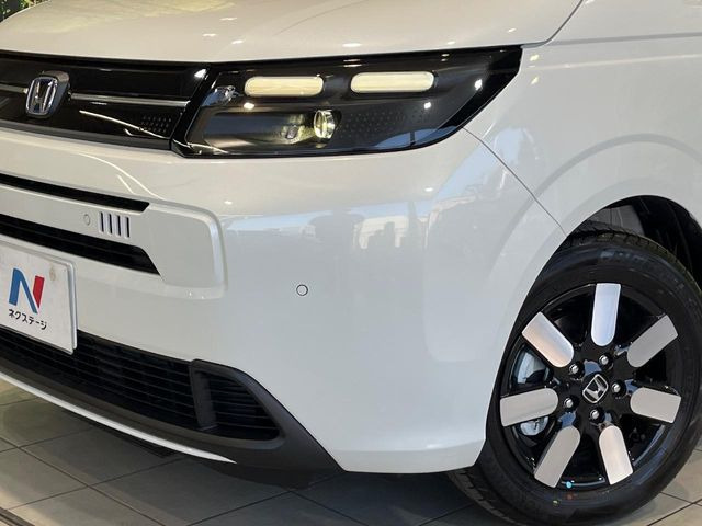 �yLED�w�b�h���C�g�z���V����ԑ��s�����ǍD�Ȏ��E���m�ۂ����S���ĉ^�]�ł��鍂�P�xLED�w�b�h���C�g�𑕔�!�_�����x�������A����d�͂��}�����Ă��܂��B