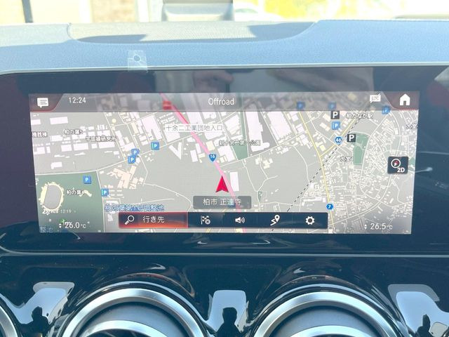 ���x���c�����i�r:��̊��̂���i�r�́A����������ԓ������o���Ă���܂��BBluetooth�Đ��ȂǃI�[�f�B�I�@�\���[�����Ă���܂��̂ŁA�^�]�����y���߂܂���