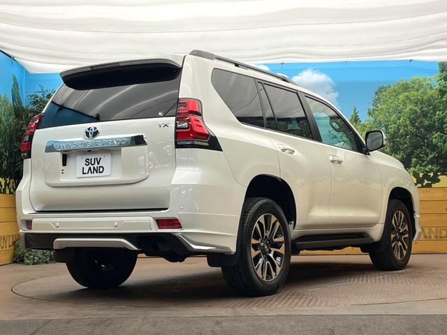 ☆全国のネクステージからお取り寄せが可能※!遠方の店舗に展示してあるクルマが気になる場合も、最寄りの店舗でご覧いただくことが可能です!是非私たちに要望をお聞かせください!※別途費用