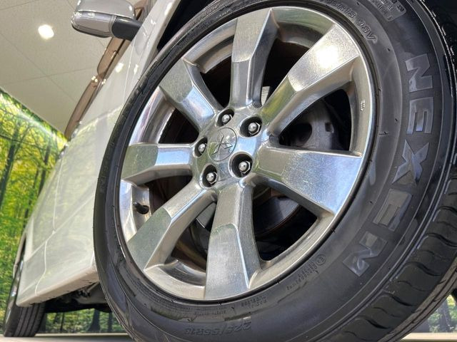 �y����18�C���`�A���~�z�C�[���z�O�ςɃ}�b�`���������A���~�z�C�[���𑕒����Ă���܂��B�e��ЊO�A���~�z�C�[����A�X�^�b�h���X�^�C�����戵�����Ă���܂��B���񂲑��k����������