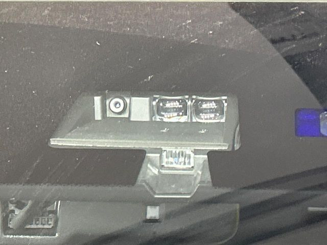 �y�O�He-Assist�z���s���ɑO���̎ԗ�����F�����A�Փ˂������Ȏ��͌x��ƃu���[�L�ŏՓˉ���Ɣ�Q�y�����A�V�X�g�B�����S�Ƀh���C�u�����y���݂��������܂��B