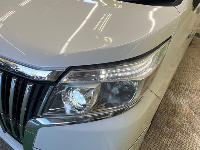 �yLED�w�b�h���C�g�z���V����ԑ��s�����ǍD�Ȏ��E���m�ۂ����S���ĉ^�]�ł��鍂�P�xLED�w�b�h���C�g�𑕔�!�_�����x�������A����d�͂��}�����Ă��܂��B