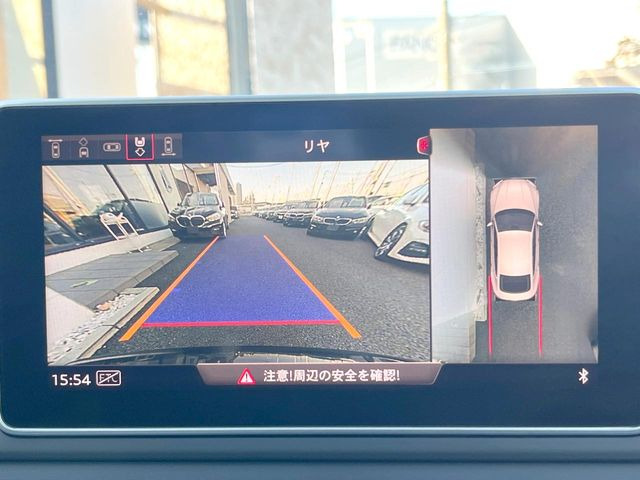 ���p�m���~�b�N�r���[���j�^�[:��p�̃J�����ɂ��A�ォ�猩���낵���悤�Ȏ��_��360�x�N���}�̎��͂��m�F���邱�Ƃ��ł��܂������p�������m�F���₷���A�����ꏊ�ł̐؂�Ԃ��⒓�Ԃ��X���[�Y�ɍs���܂��B