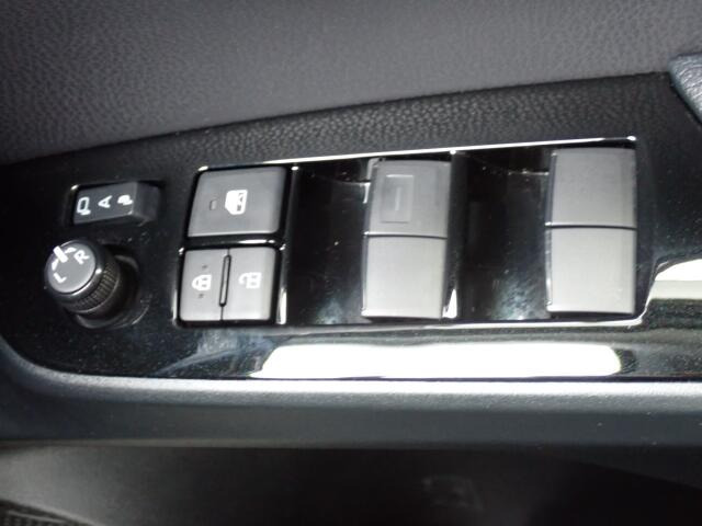 �d���i�[���h�A�~���[�E�p���[�E�B���h�E�������Ă��܂��B