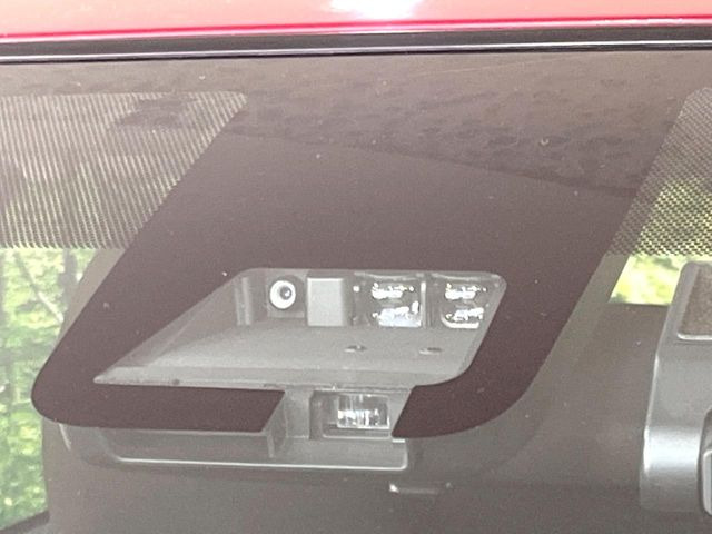 �y�g���^�Z�[�t�e�B�Z���X�z���s���ɑO���̎ԗ�����F�����A�Փ˂������Ȏ��͌x��ƃu���[�L�ŏՓˉ���Ɣ�Q�y�����A�V�X�g�B�����S�Ƀh���C�u�����y���݂��������܂��B