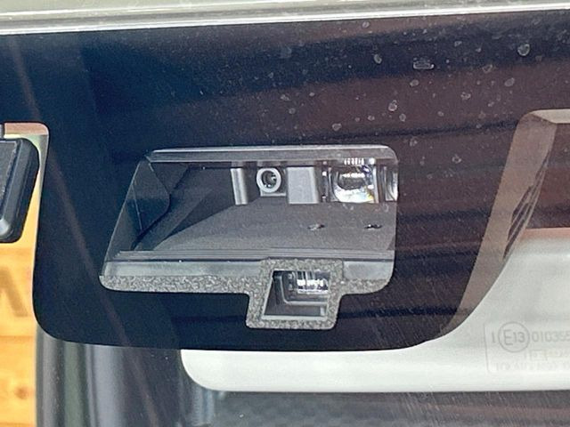 �y�X�Y�L �Z�[�t�e�B�T�|�[�g�z���s���ɑO���̎ԗ�����F�����A�Փ˂������Ȏ��͌x��ƃu���[�L�ŏՓˉ���Ɣ�Q�y�����A�V�X�g�B�����S�Ƀh���C�u�����y���݂��������܂��B