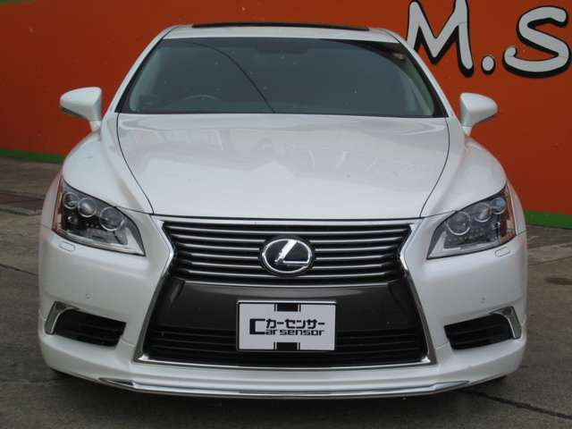 LS600h バージョンL 4WD