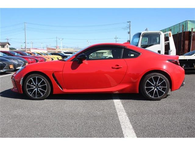 ���Ǝҗl�ւ̔̔��͂��f�肳���Ă��������܂��B �Ԍ������ԗ��̏ꍇ�́A�Ԍ����擾�������x�������z�ŕ\�����Ă���܂��B