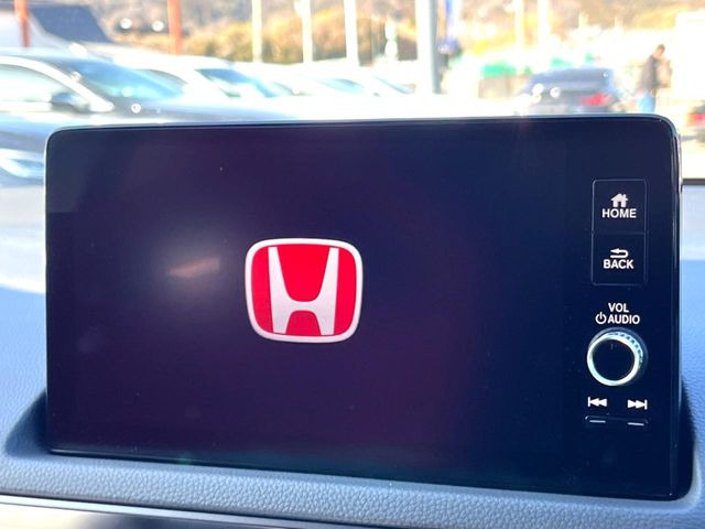 �y9�C���` �z���_�R�l�N�g�f�B�X�v���C�z���F���̍������ʃf�B�X�v���C�Ńi�r�̎g�p��A�������̃X�}�[�g�t�H���ƘA�g����bluetooth�ł̉��y�Đ����\�ł���