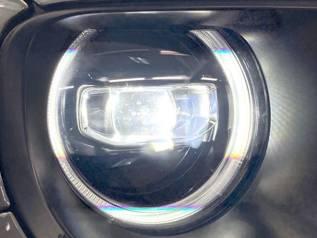 ��LED�w�b�h���C�g:��ԑ��s�����ǍD�Ȏ��E���m�ۂ����S���ĉ^�]�ł��鍂�P�xLED�w�b�h���C�g�𑕔�!�_�����x�������A����d�͂��}�����Ă��܂��B