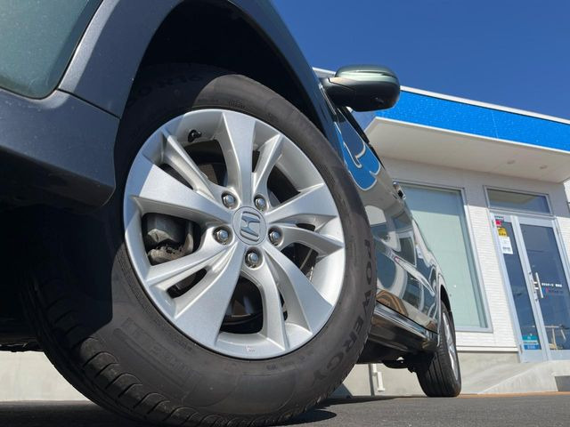 �y����16�C���`�A���~�z�C�[���z�O�ςɃ}�b�`���������A���~�z�C�[���𑕒����Ă���܂��B�e��ЊO�A���~�z�C�[����A�X�^�b�h���X�^�C�����戵�����Ă���܂��B���񂲑��k����������