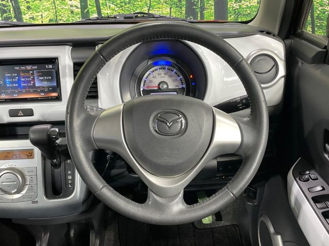 �y�����v�����X�e�A�����O�z�㎿�Ȋv���g�p���邱�ƂŁA��ɂ����������݂ƂĂ��^�]���₷���n���h���ł���