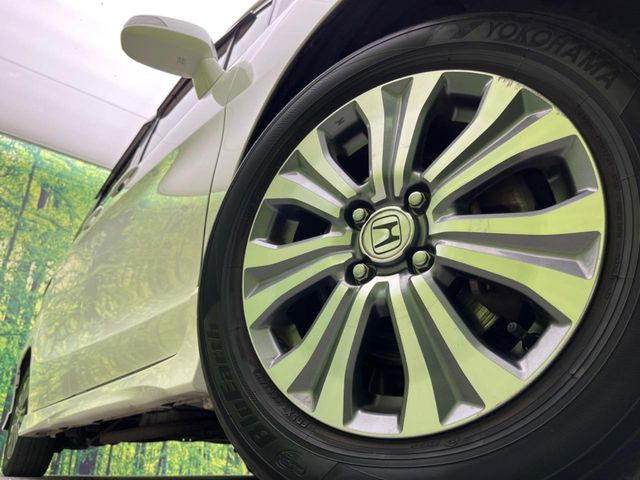 �y����15�C���`�A���~�z�C�[���z�O�ςɃ}�b�`���������A���~�z�C�[���𑕒����Ă���܂��B�e��ЊO�A���~�z�C�[����A�X�^�b�h���X�^�C�����戵�����Ă���܂��B���񂲑��k����������