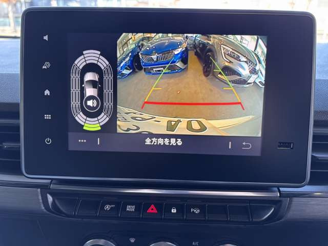 �o�b�N���j�^�[�E�N���A�����X�\�i�[���t���Ă��܂��B