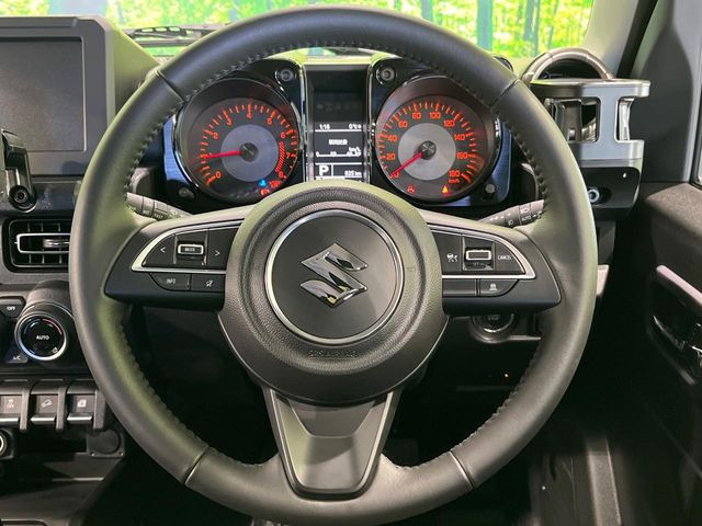 �y�����v�����X�e�A�����O�z�㎿�Ȋv���g�p���邱�ƂŁA��ɂ����������݂ƂĂ��^�]���₷���n���h���ł���