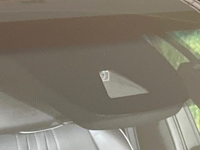 �y�g���^�Z�[�t�e�B�Z���X�z���s���ɑO���̎ԗ�����F�����A�Փ˂������Ȏ��͌x��ƃu���[�L�ŏՓˉ���Ɣ�Q�y�����A�V�X�g�B�����S�Ƀh���C�u�����y���݂��������܂��B