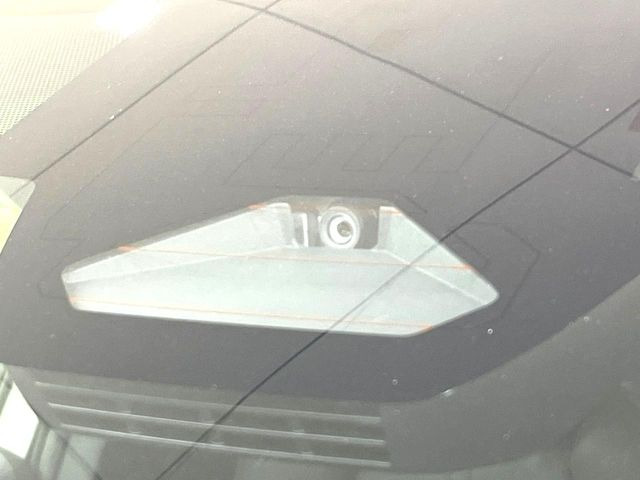 �y�g���^�Z�[�t�e�B�Z���X�z���s���ɑO���̎ԗ�����F�����A�Փ˂������Ȏ��͌x��ƃu���[�L�ŏՓˉ���Ɣ�Q�y�����A�V�X�g�B�����S�Ƀh���C�u�����y���݂��������܂��B