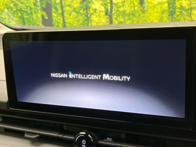 �y�����i�r�z�l�C�̏����i�r�𑕔����Ă���܂��B�i�r�̎g���₷���͂������A�I�[�f�B�I�@�\���[��!�L�����v�◷�s�͂������A�ʋ΂┃�����ȂǕ��i�̃h���C�u���y�����Ȃ�͂���