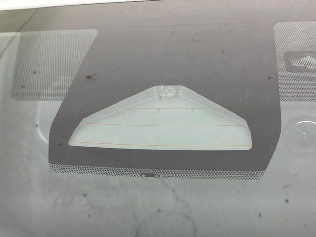 �y�g���^�Z�[�t�e�B�Z���X�z���s���ɑO���̎ԗ�����F�����A�Փ˂������Ȏ��͌x��ƃu���[�L�ŏՓˉ���Ɣ�Q�y�����A�V�X�g�B�����S�Ƀh���C�u�����y���݂��������܂��B