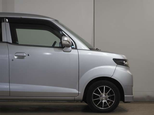 LINE�n�߂܂�����l�b�g�ɂ͍ڂ��Ă��Ȃ��ʐ^���������A�G���W���������������Ȃǂ̂��v�]�ɂ��������܂�!�F�B�o�^���ă��b�Z�[�W�������M������(^&omega;^)