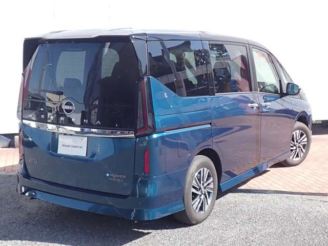 セレナ1.4 e-4ORCE ハイウェイスターV 4WD