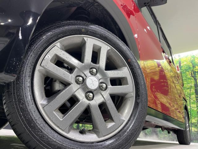 �y����15�C���`�A���~�z�C�[���z�O�ςɃ}�b�`���������A���~�z�C�[���𑕒����Ă���܂��B�e��ЊO�A���~�z�C�[����A�X�^�b�h���X�^�C�����戵�����Ă���܂��B���񂲑��k����������