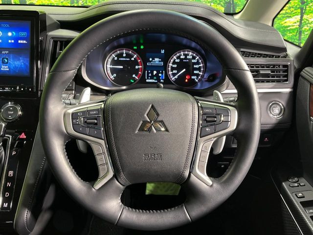 �y�����v�����X�e�A�����O�z�㎿�Ȋv���g�p���邱�ƂŁA��ɂ����������݂ƂĂ��^�]���₷���n���h���ł���