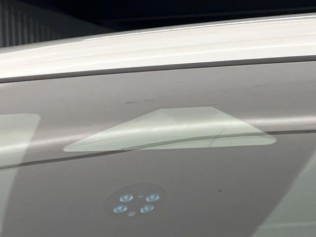 �y�z���_�Z���V���O�z���s���ɑO���̎ԗ�����F�����A�Փ˂������Ȏ��͌x��ƃu���[�L�ŏՓˉ���Ɣ�Q�y�����A�V�X�g�B�����S�Ƀh���C�u�����y���݂��������܂��B