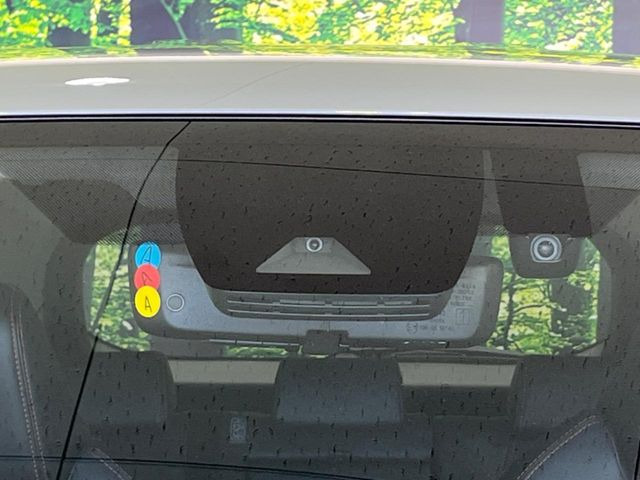 �y�g���^�Z�[�t�e�B�Z���X�z���s���ɑO���̎ԗ�����F�����A�Փ˂������Ȏ��͌x��ƃu���[�L�ŏՓˉ���Ɣ�Q�y�����A�V�X�g�B�����S�Ƀh���C�u�����y���݂��������܂��B