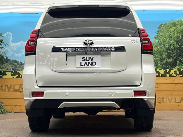 安心の最長10年・走行無制限保証(有償)をご用意。保証内容も充実はもちろん、無料点検&オイル交換や、年中無休の全国・24時間ロードサービスも付帯されておりますのでご安心下さい。