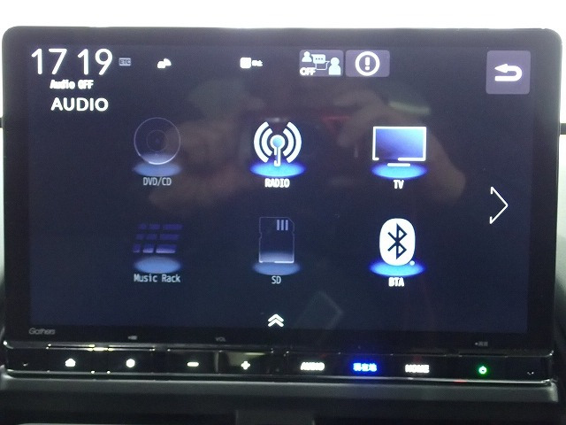 フリード1.5 e:HEV クロスター