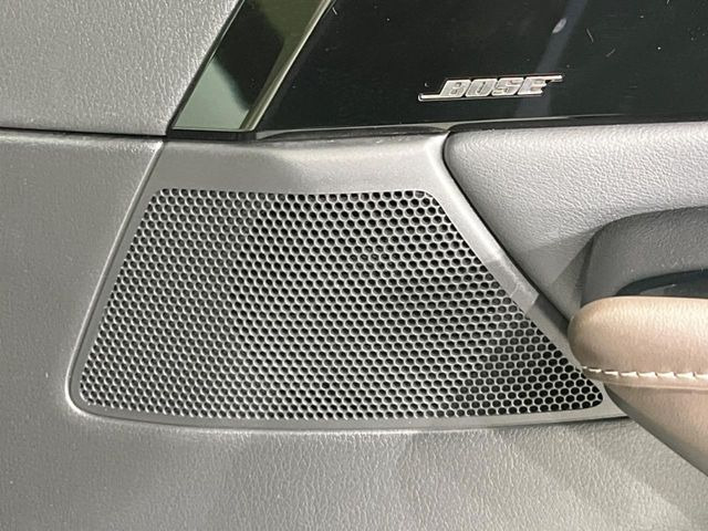 �yBOSE�T�E���h�V�X�e���z���[�J�[�I�v�V�����̍��i�ʃT�E���h�V�X�e���𓋍ځB��p�̃`���[�j���O���{���ꂽ�召�l�X�ȃX�s�[�J�[����ǎ��ȃT�E���h���t�ł��A�Տꊴ���ӂ�鉹����Ԃ����o���܂��B