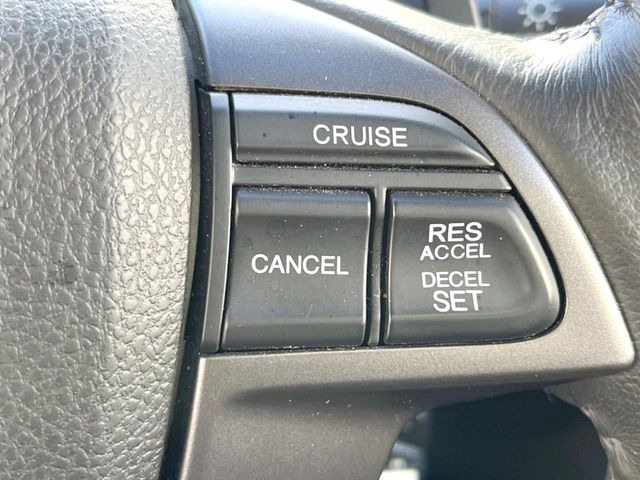 �y�N���[�Y�R���g���[���z�������H�����N���N���s�B�A�N�Z���𗣂��Ă���葬�x�ő��s���ł��A�������^�]���̕��S���y��!�����E�������ȒP�ȃX�C�b�`����Œ����ł��܂��B