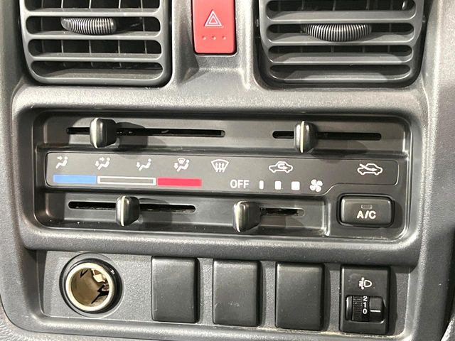 �����~�������Ă��S�Ȃɉ��K�ȋ󒲂�͂��Ă����A�_�C�������G�A�R���𑕔���