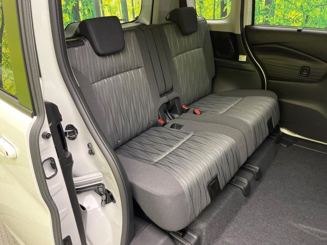 ���i���ȃI���W�i���t���A�}�b�g���I�v�V�����ɂĂ��p�ӂ��Ă���܂��B���D���ȃf�U�C����J���[�����Ԃɍ��킹�đI��ł����������Ƃ��ł��܂���