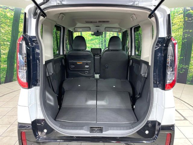 ���i�̂���������ʋ΁A���}���ɏ\���ȉ׎��X�y�[�X���m�ۂ��Ă���܂��B�Z�J���h�V�[�g��|���ƁA�傫�ȉו��̐ύڂ��\�ł���