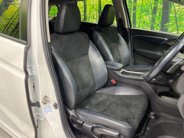 �y�n�[�t���U�[�V�[�g�z�������ƍ���S�n�𗼗������l�C�̃V�[�g���w�ʁE���ʂ̃t�@�u���b�N�f�ނ́A�ʋC���̗ǂ��⊊��ɂ����ɗD��Ă��܂��B�C���╞���ɍ��E���ꂸ���K�ɂ���肢�������܂��B